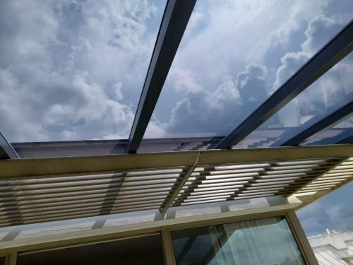 built_shelter_and_roofing_poly_1699537971_383e7173_progressive