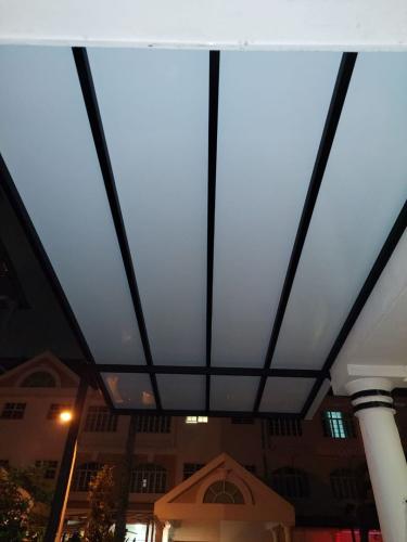 built_shelter_and_roofing_poly_1699537971_46677e5f_progressive